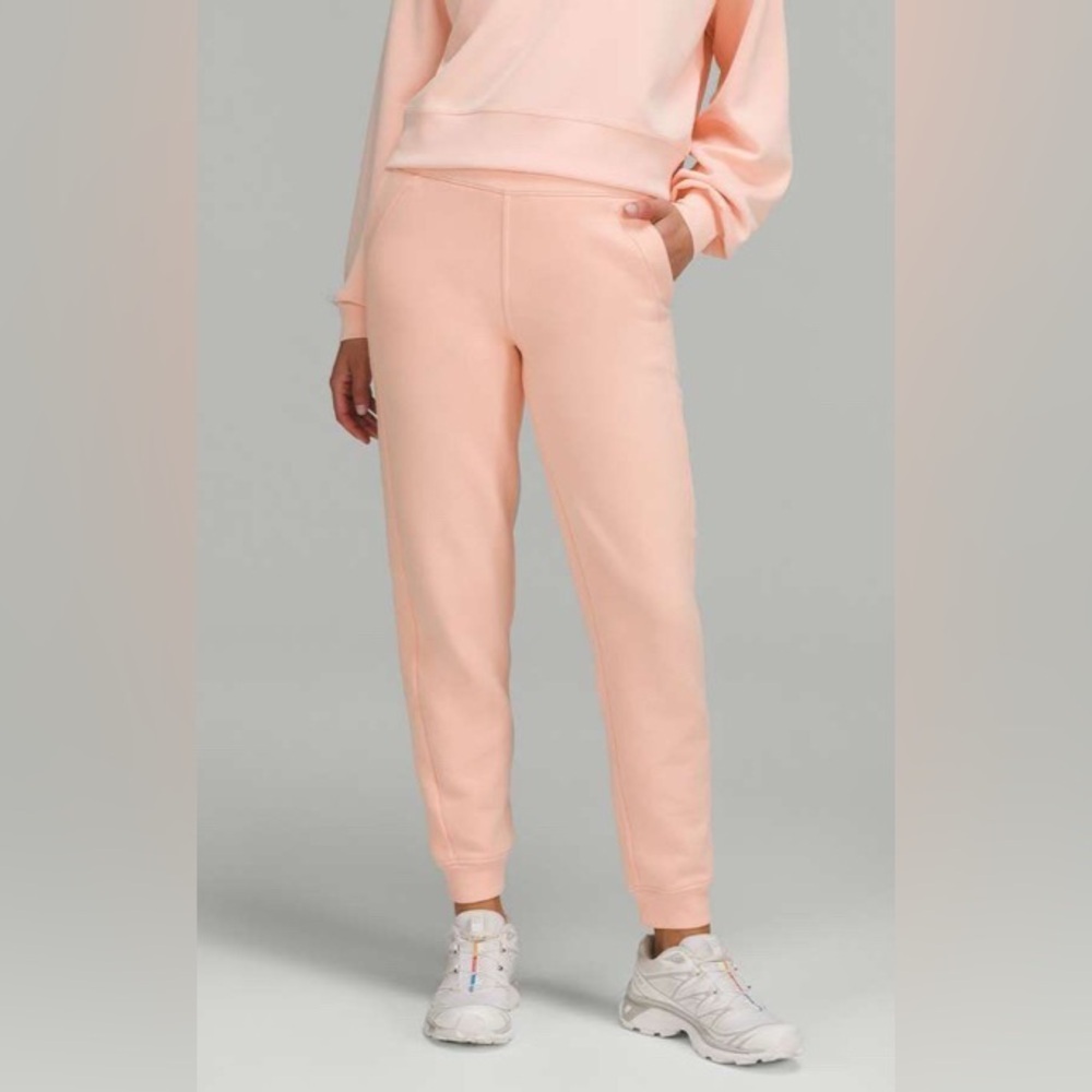 NWOT Lululemon Scuba High-Rise Jogger Peach Satin - Picture 2 of 7
